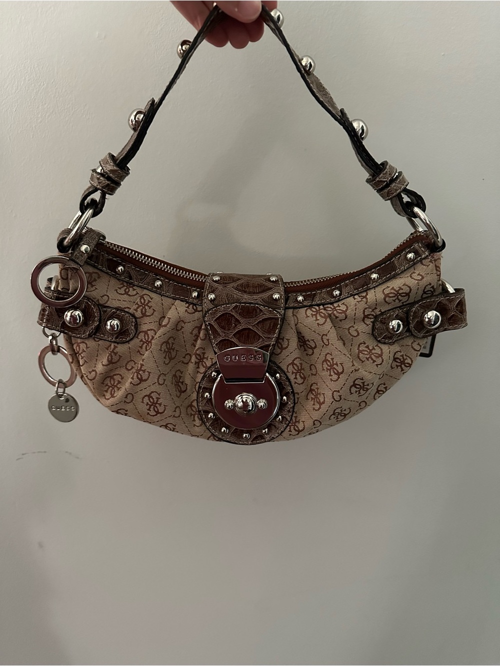 Y2K GUESS Brown Logo-Print Shoulder Bag. Original hanging tag still attached.